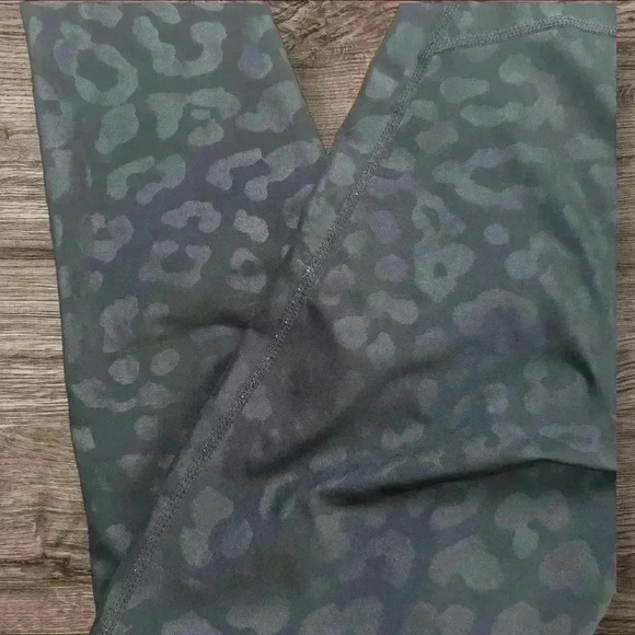 Womens Nike Pro Cheetah print leggings size Small - Picture 4 of 6